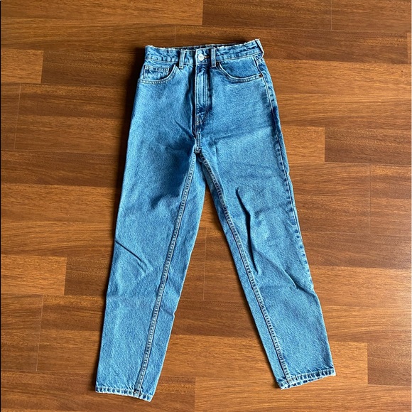 Zara Mom Jeans - Picture 2 of 6